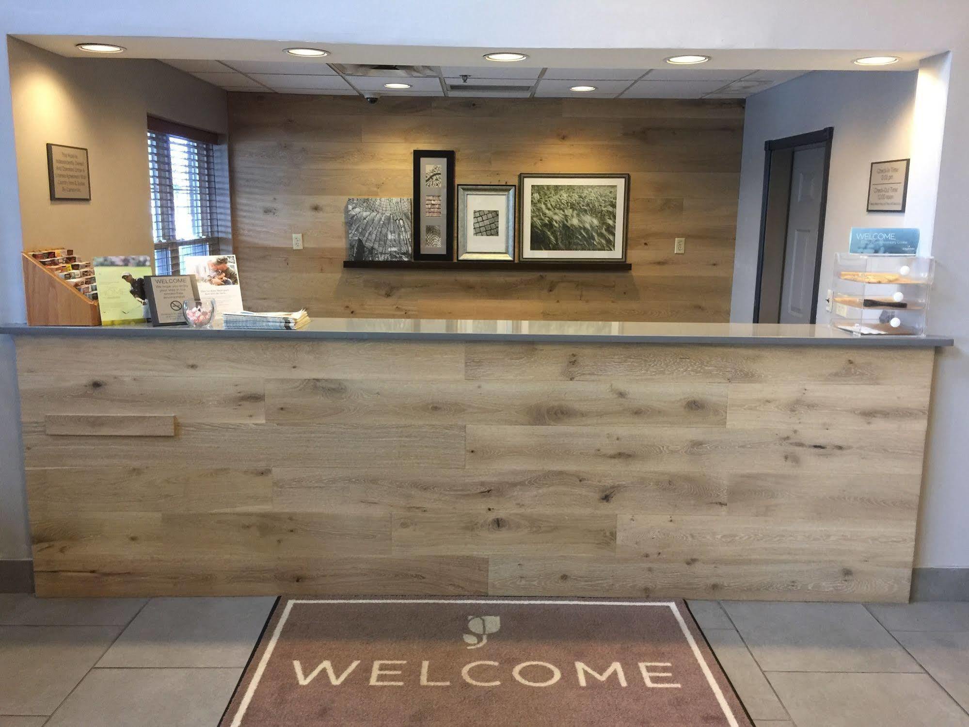 Country Inn & Suites By Radisson, Louisville East, Ky Exteriör bild